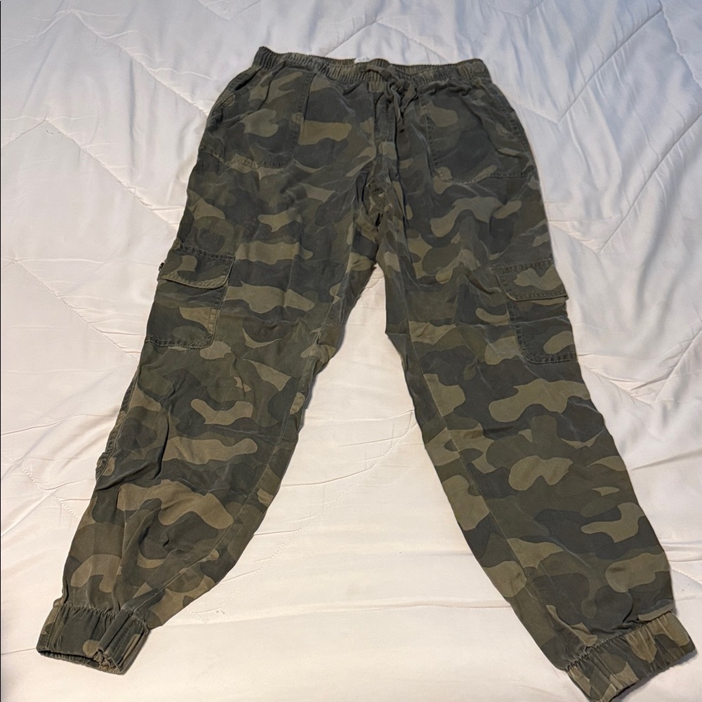 C&C California Camouflage Ankle Pants